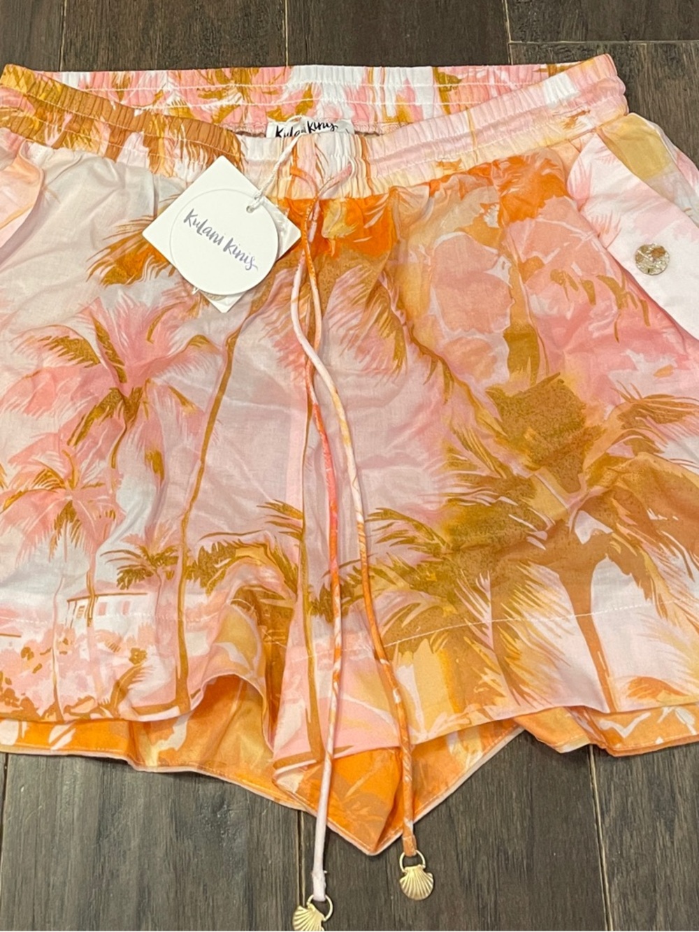 Kulani Kinus Wild Skies Lightweight Beach Shorts in Wisk L NWT - Picture 3 of 9